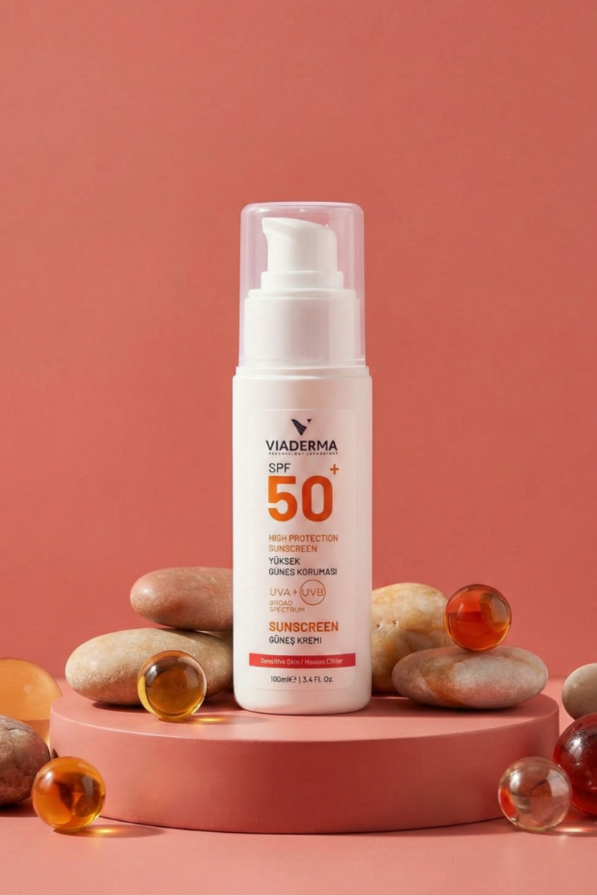 Hassas Ciltler için Parfümsüz SPF 50+ Yüksek Koruma Güneş Kremi 100 ml, Suya Dayanıklı